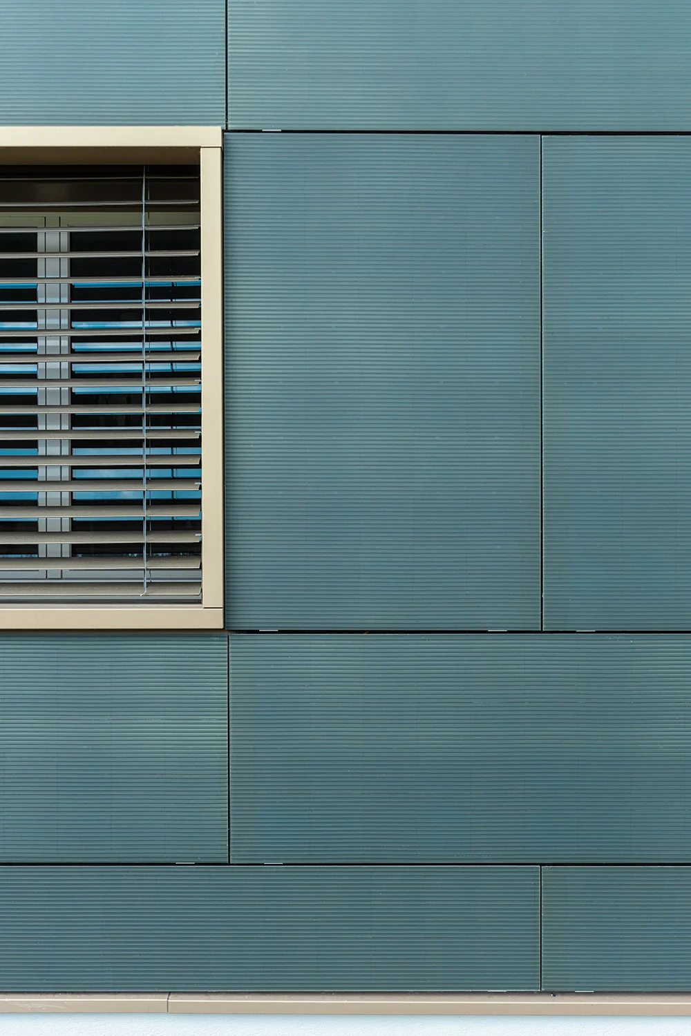 Ventilated Facade Systems - Ventilated Cladding Systems UAE 3 Architectural profile view of an innovative external envelope project delivered by MIR Green Buildings
